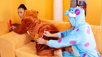Vanessa Decker in 'Pajama party to fight off depression'